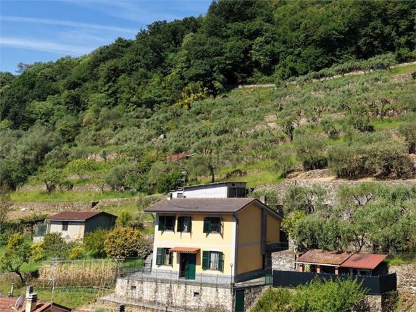 casa indipendente in vendita a Rapallo