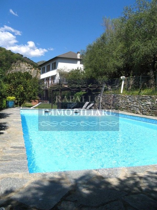 casa indipendente in vendita a Rapallo