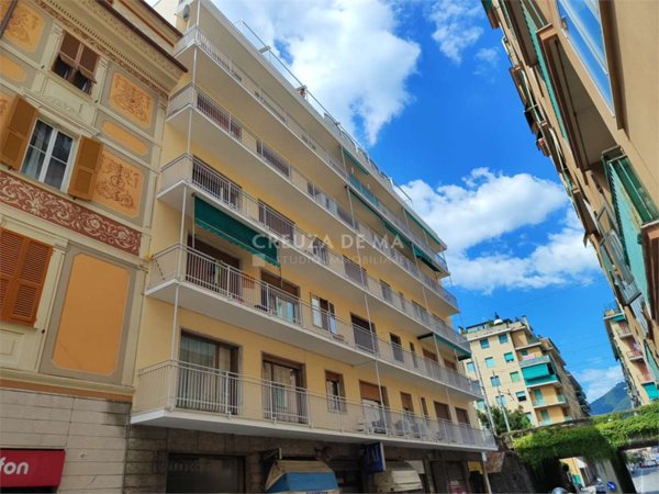appartamento in vendita ad Edolo in zona Vico