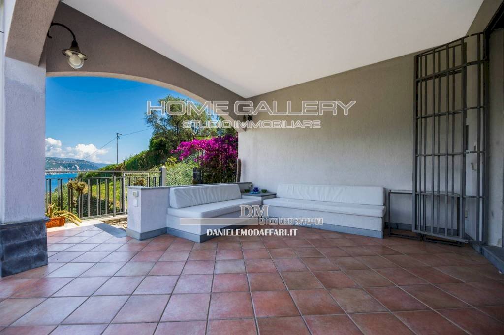 casa indipendente in vendita a Rapallo in zona San Michele di Pagana