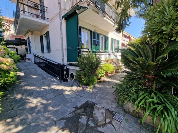 appartamento in vendita a Rapallo in zona Santa Maria del Campo