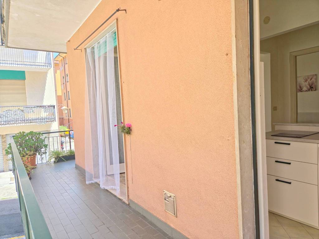 appartamento in vendita a Rapallo in zona Montallegro