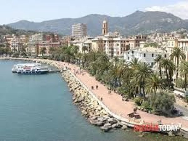 negozio in vendita a Rapallo in zona San Michele di Pagana