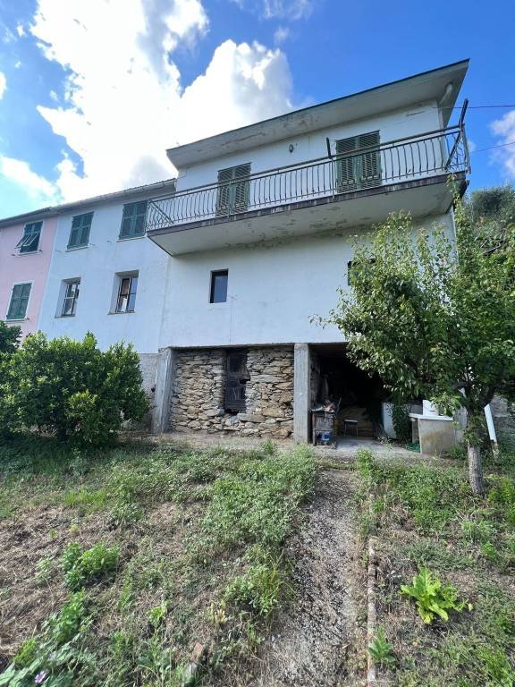 casa indipendente in vendita a Rapallo in zona Montepegli