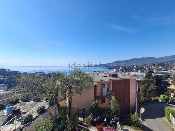 appartamento in vendita a Rapallo in zona San Michele di Pagana