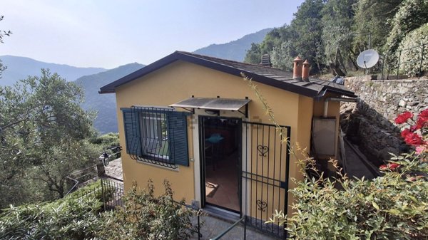 casa indipendente in vendita a Rapallo in zona San Quirico d'Assereto