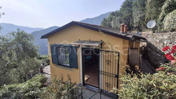 casa indipendente in vendita a Rapallo in zona Sant'Andrea di Foggia