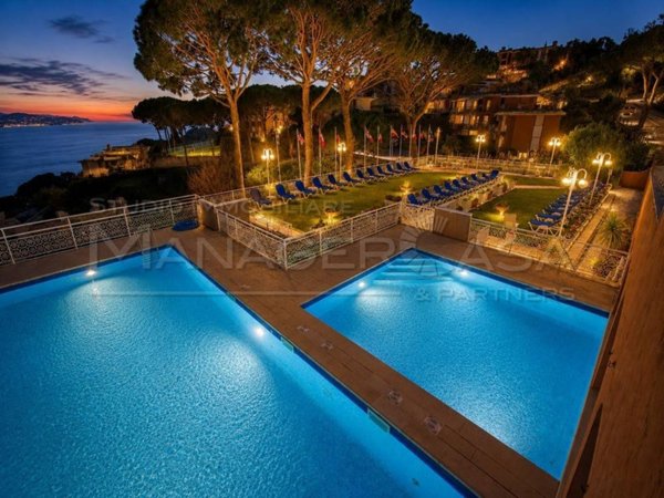 appartamento in vendita a Rapallo in zona San Michele di Pagana
