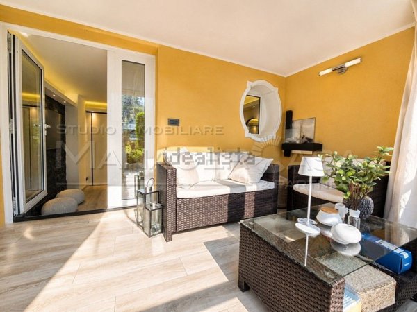 appartamento in vendita a Rapallo in zona San Michele di Pagana