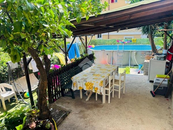 appartamento in vendita a Rapallo in zona Santa Maria del Campo
