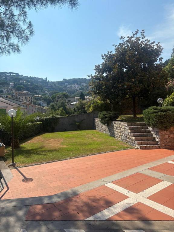 appartamento in vendita a Rapallo in zona San Michele di Pagana