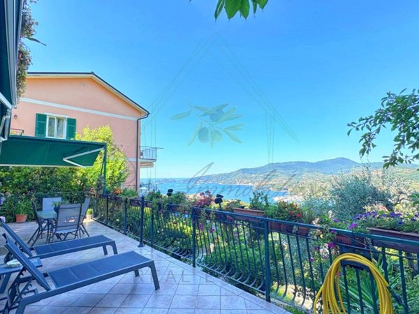 casa indipendente in vendita a Rapallo in zona San Michele di Pagana