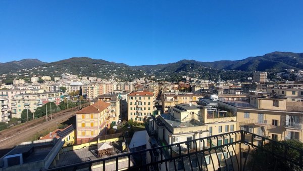 appartamento in vendita a Rapallo in zona San Michele di Pagana