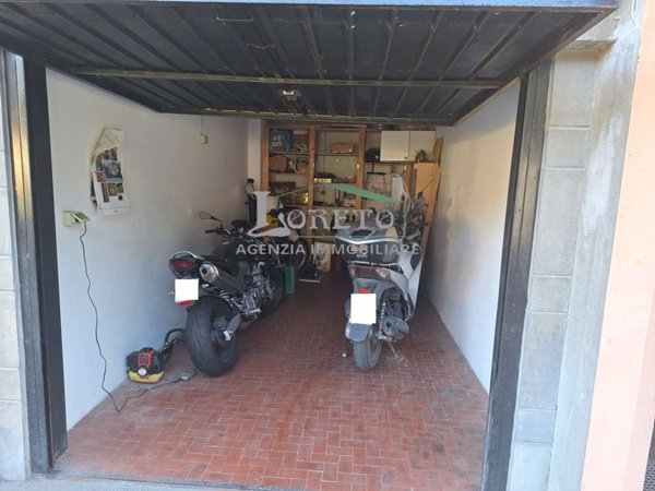 negozio in vendita a Rapallo in zona San Pietro di Novella
