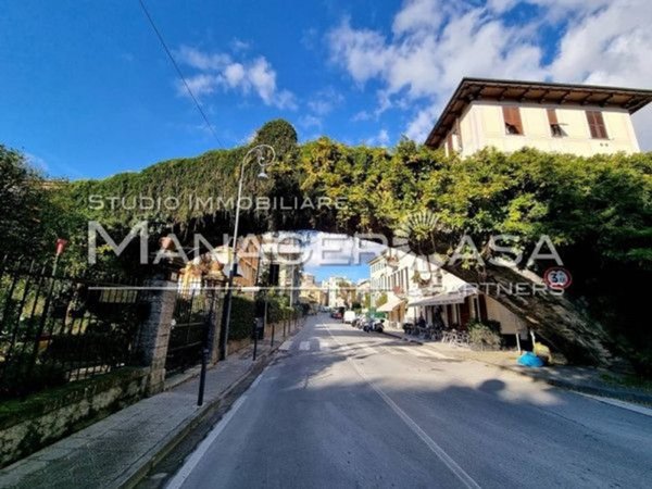 appartamento in vendita a Rapallo in zona San Michele di Pagana
