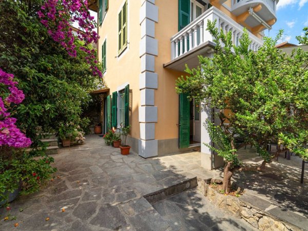 casa indipendente in vendita a Rapallo in zona Santa Maria del Campo