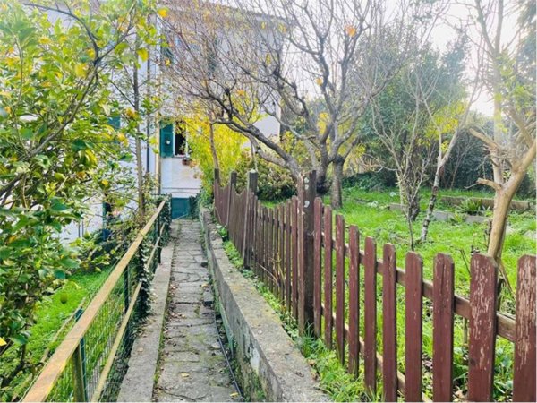 appartamento in vendita a Rapallo in zona Santa Maria del Campo