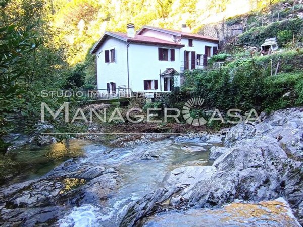 casa indipendente in vendita a Rapallo in zona San Pietro di Novella