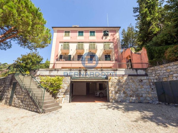appartamento in vendita a Rapallo in zona San Michele di Pagana