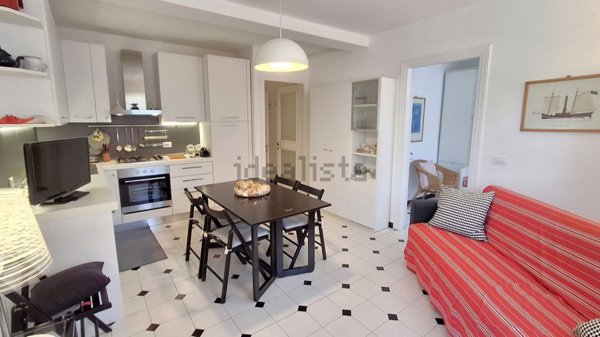appartamento in vendita a Rapallo in zona San Michele di Pagana