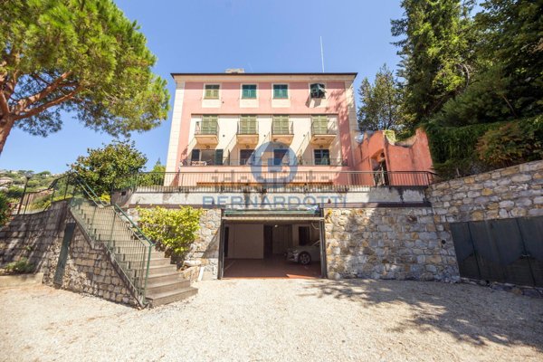 appartamento in vendita a Rapallo in zona San Michele di Pagana