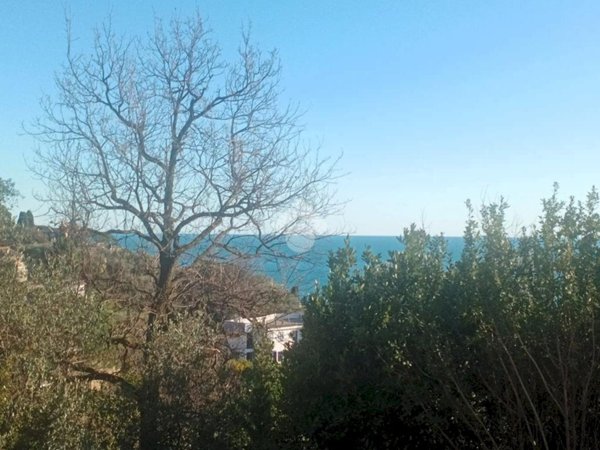 appartamento in vendita a Rapallo in zona San Michele di Pagana