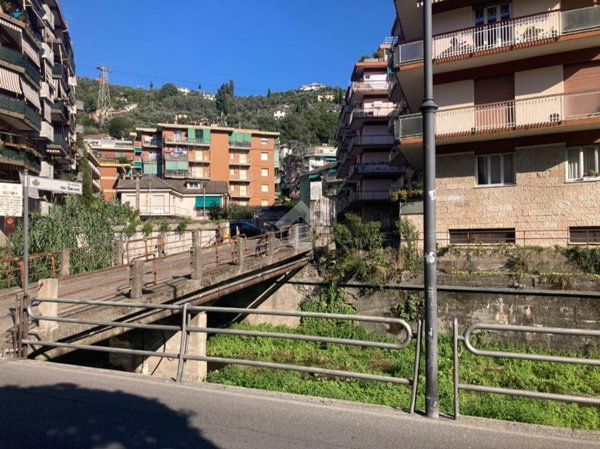 locale commerciale in vendita a Rapallo in zona Santa Maria del Campo