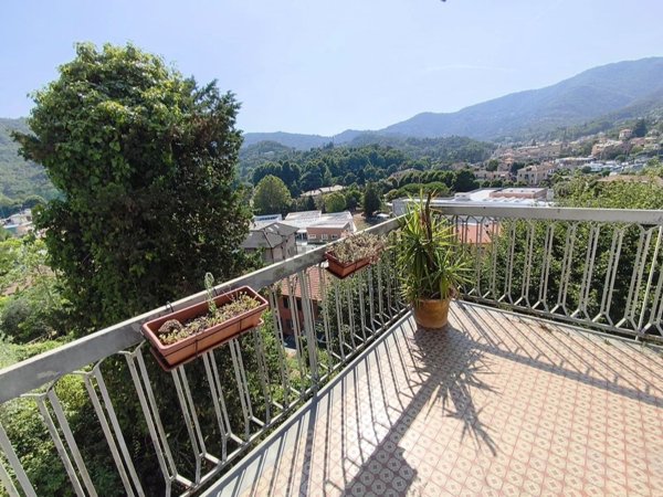 appartamento in vendita a Rapallo in zona Santa Maria del Campo