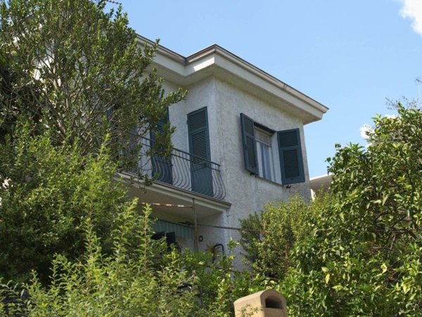 casa indipendente in vendita a Rapallo in zona San Massimo