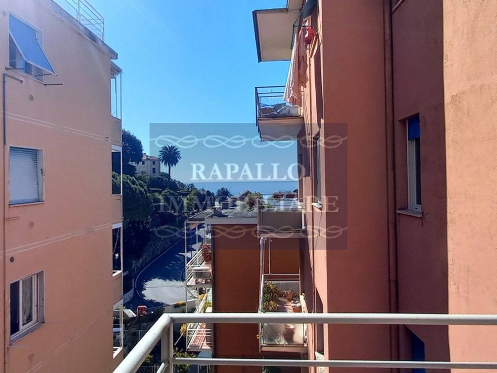 appartamento in vendita a Rapallo in zona San Michele di Pagana