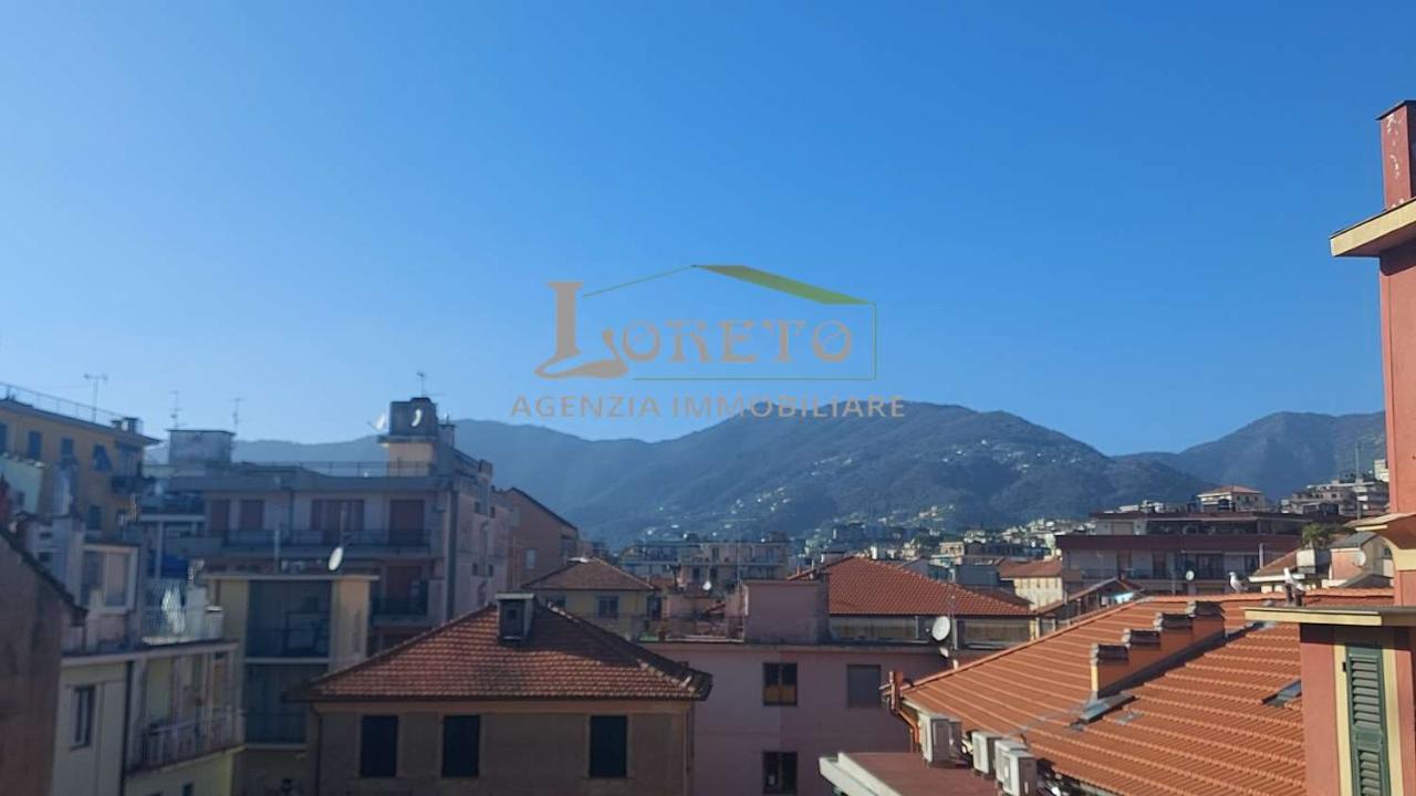 appartamento in vendita a Rapallo in zona San Michele di Pagana