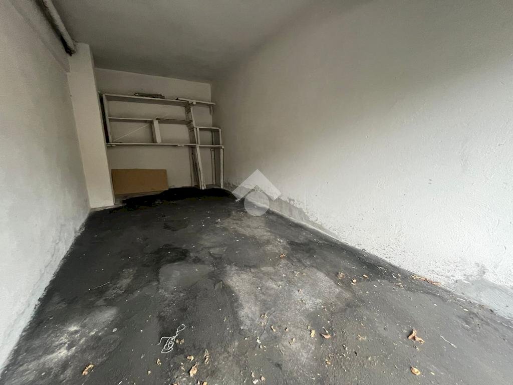 box auto in vendita a Rapallo in zona San Pietro di Novella