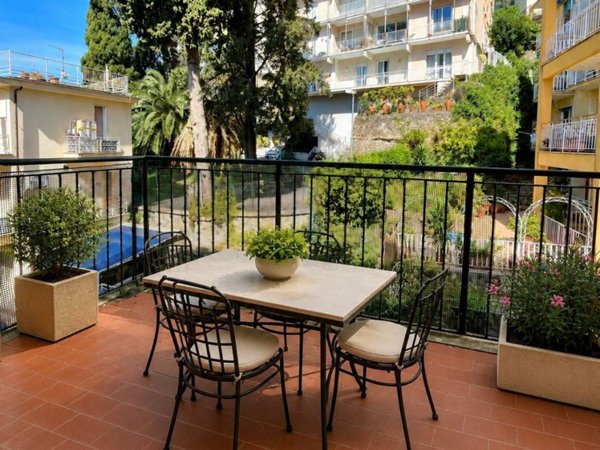 appartamento in vendita a Rapallo in zona San Michele di Pagana
