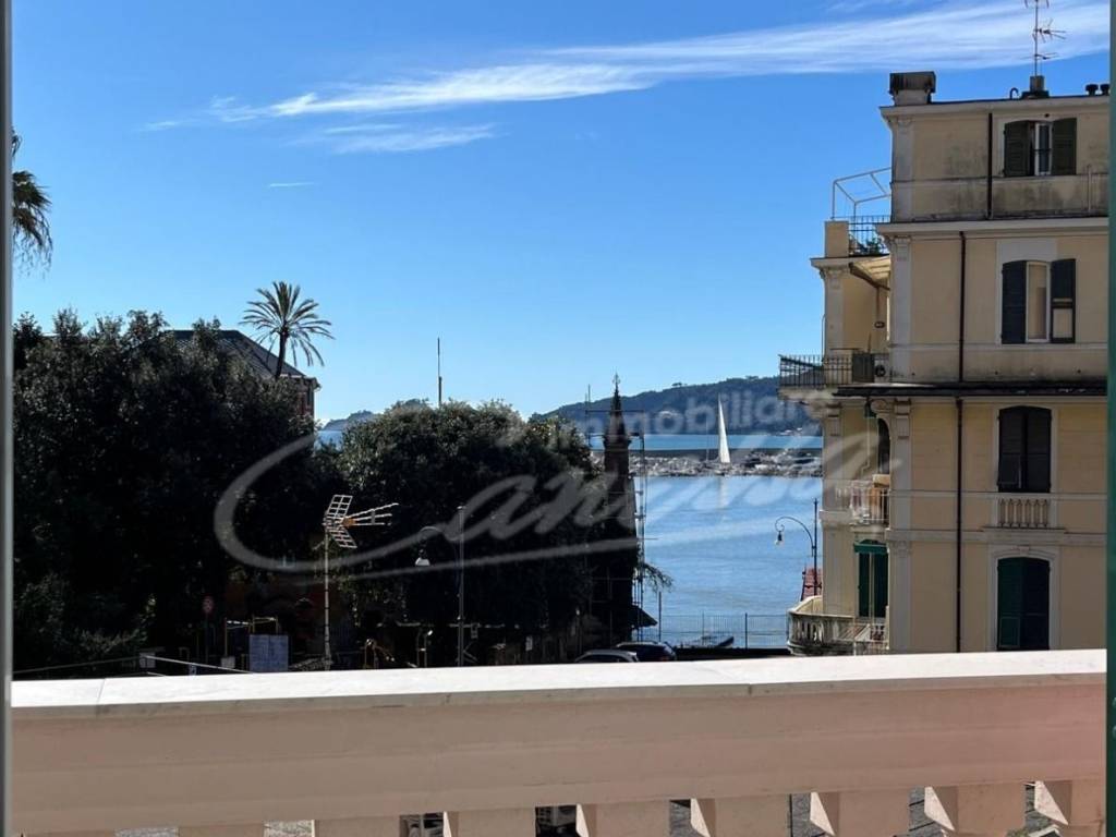 appartamento in vendita a Rapallo in zona San Michele di Pagana