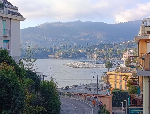 appartamento in vendita a Rapallo in zona San Michele di Pagana