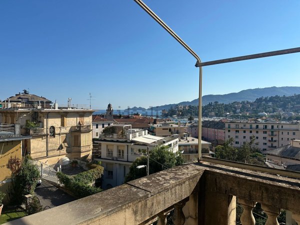 appartamento in vendita a Rapallo in zona Santa Maria del Campo