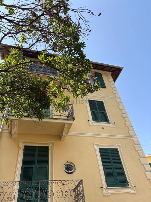 appartamento in vendita a Rapallo in zona San Michele di Pagana