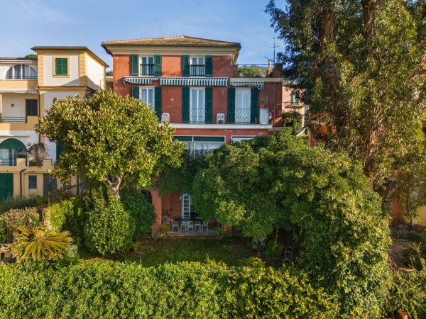 casa indipendente in vendita a Rapallo in zona San Michele di Pagana