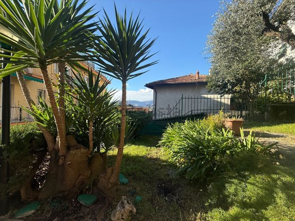 appartamento in vendita a Rapallo in zona San Michele di Pagana