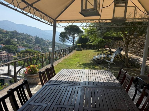 casa semindipendente in vendita a Rapallo in zona San Michele di Pagana