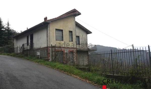 casa indipendente in vendita a Rapallo in zona San Maurizio di Monti