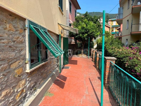 appartamento in vendita a Rapallo in zona San Michele di Pagana