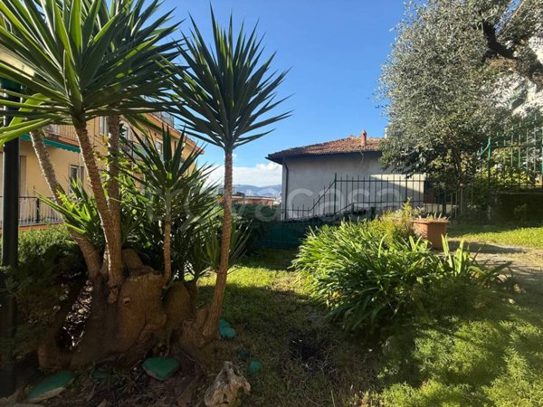 appartamento in vendita a Rapallo in zona San Michele di Pagana
