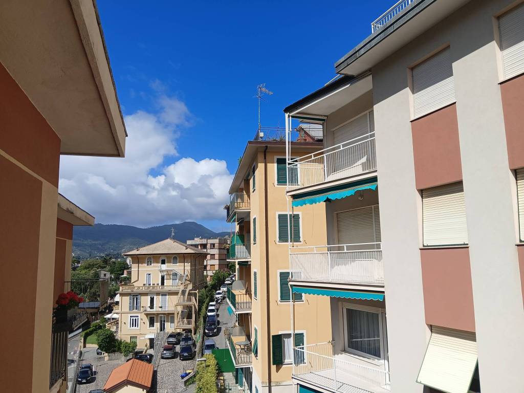 appartamento in vendita a Rapallo in zona San Michele di Pagana