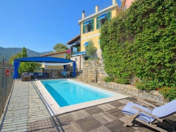 casa indipendente in vendita a Rapallo in zona San Pietro di Novella