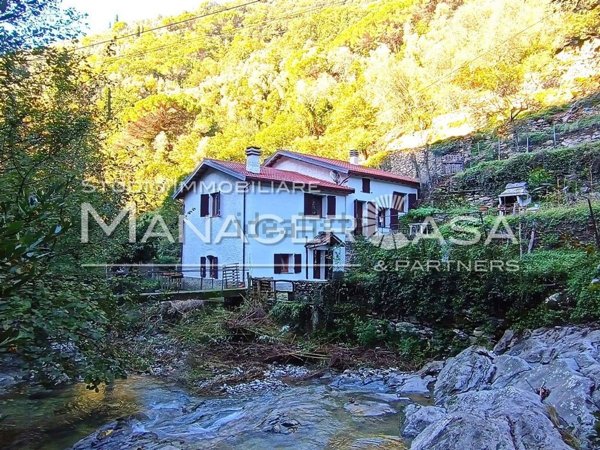 casa indipendente in vendita a Rapallo in zona San Pietro di Novella