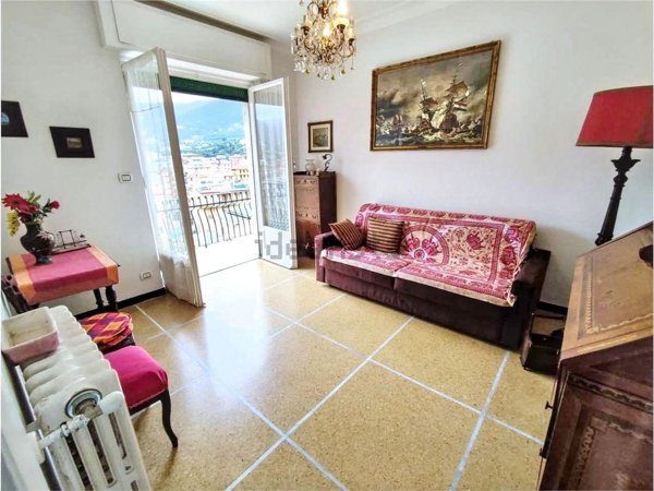 appartamento in vendita a Rapallo in zona San Michele di Pagana