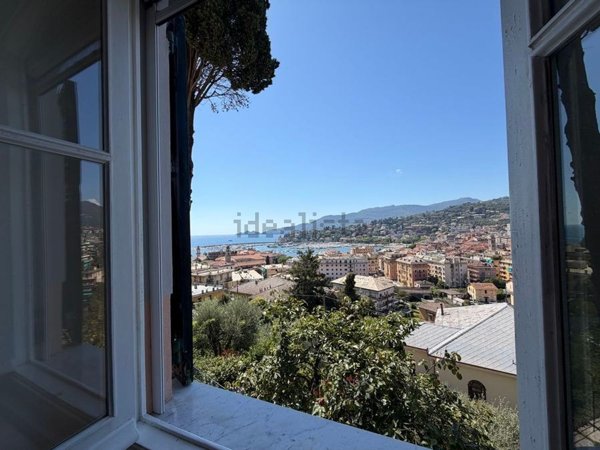 appartamento in vendita a Rapallo in zona San Michele di Pagana