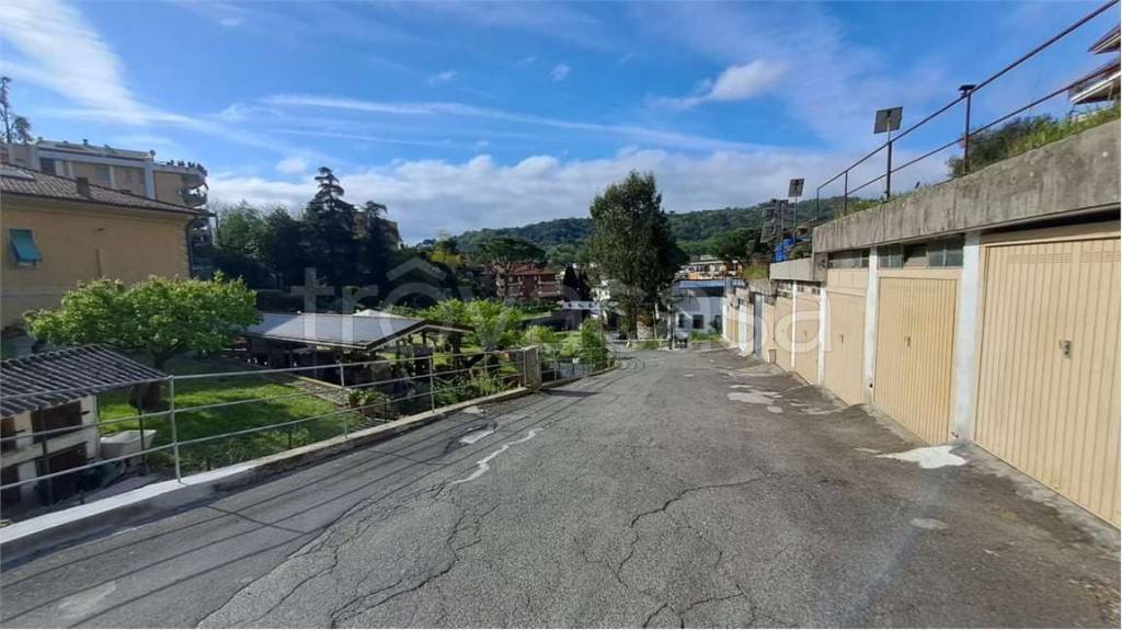 box auto in vendita a Rapallo