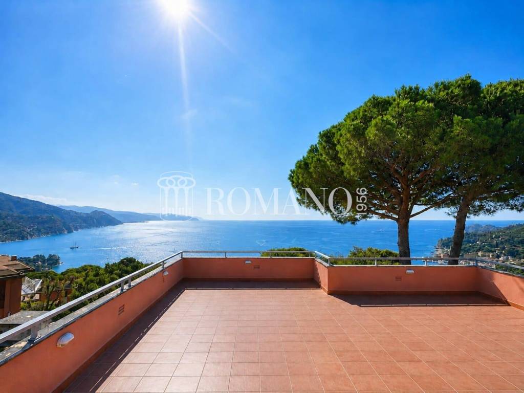 appartamento in vendita a Rapallo in zona San Michele di Pagana